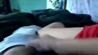 Horny girlfriend made the fastest handjob sex