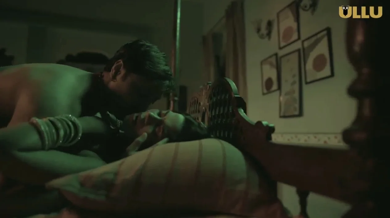 Sexy desi unmarried girl having affair in HD sex movie